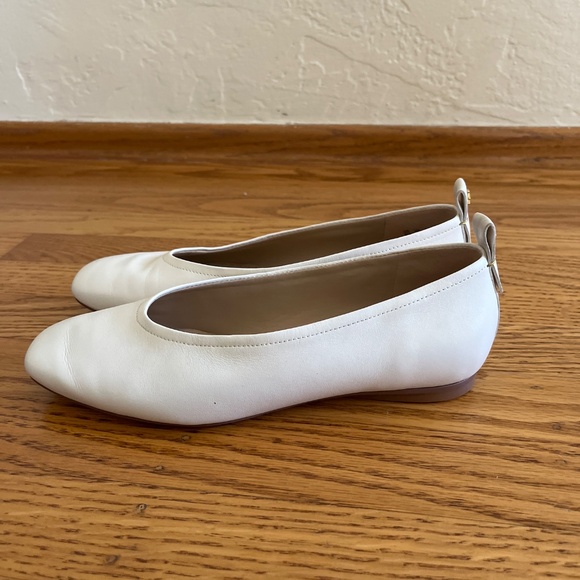 Naturalizer 27 Edit Carla flats in White - Picture 2 of 7